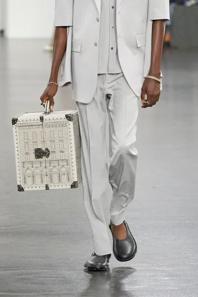 Look 98